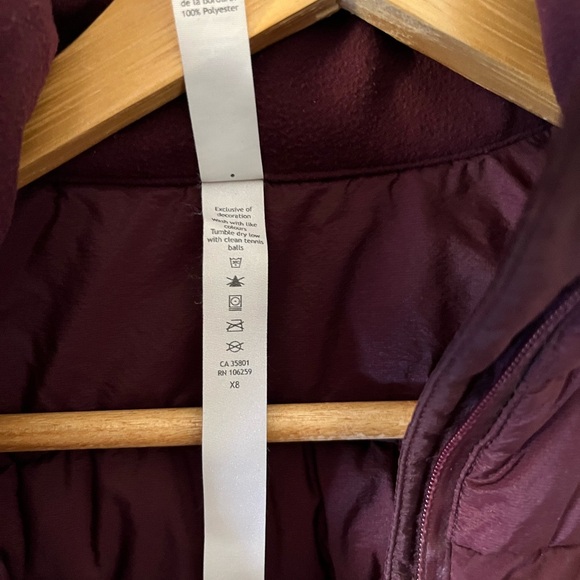Lululemon Down For It Vest Size 6 Cassis Burgundy Water & Wind Resistant W44qls - Picture 8 of 13